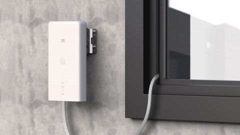 Router MC889 ODU 5G + zestaw do montażu na szybie Greko Window Type