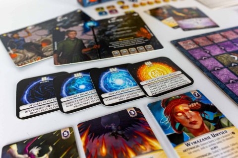 Gra Aeon's End: Wioska na południu