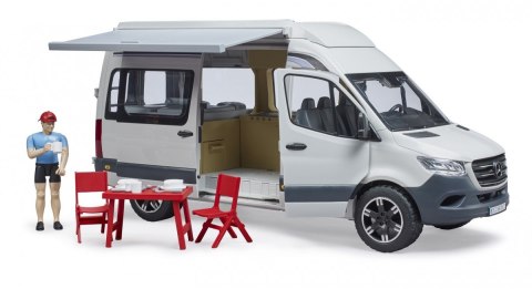 Kamper MB Sprinter biały z figurką i akcesoriami Kamper MB Sprinter biały z figurką i akcesoriami