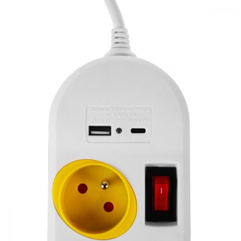 Przedłużacz 4 gniazda 1.5m, USB A/C MCE508 W Przedłużacz 4 gniazda 1.5m, USB A/C MCE508 W