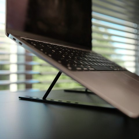 Przenośna podstawka biurowa pod laptop/tablet PB-05 Przenośna podstawka biurowa pod laptop/tablet PB-05