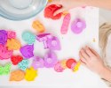 Masa plastyczna Misiolina 2x50g 2 foremki czerwony błękitny Masa plastyczna Misiolina 2x50g 2 foremki czerwony błękitny