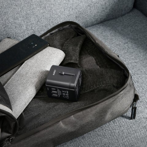 PA-TA01 Black uniwersalny podróżny adapter sieciowy 2xUSB+1xUSB C | 7.8A | pasuje w 150 krajach PA-TA01 Black uniwersalny podróżny adapter sieciowy 2xUSB+1xUSB C | 7.8A | pasuje w 150 krajach