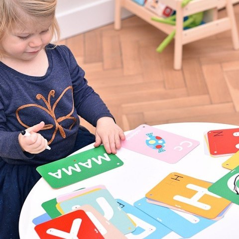 Zestaw edukacyjny Poznaję Litery Zabawy edukacyjne z pisakiem zmazywakiem Zestaw edukacyjny Poznaję Litery Zabawy edukacyjne z pisakiem zmazywakiem